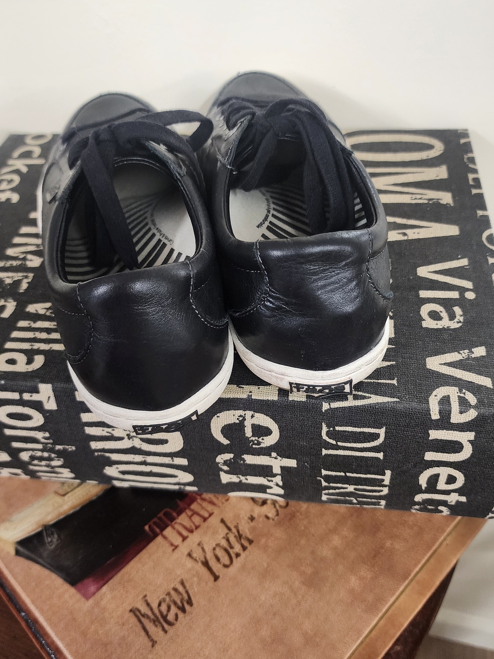 Taos Black Leather Low-Top Sneakers - Casual Everyday Style - Picture 4 of 5